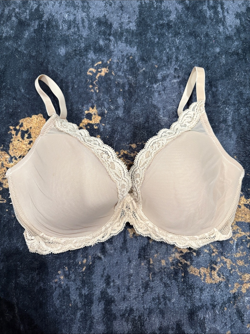 Natori Lace Trim Underwire Bra in Beige